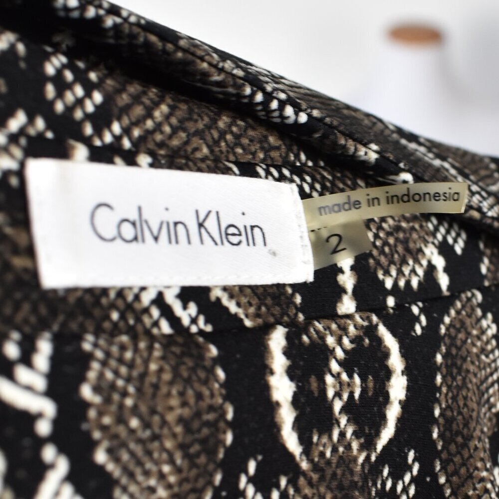 Calvin Klein Snake Print Wrap Dress - 2 - Picture 9 of 9